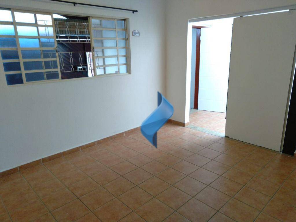 Casa para alugar com 3 quartos, 140m² - Foto 7