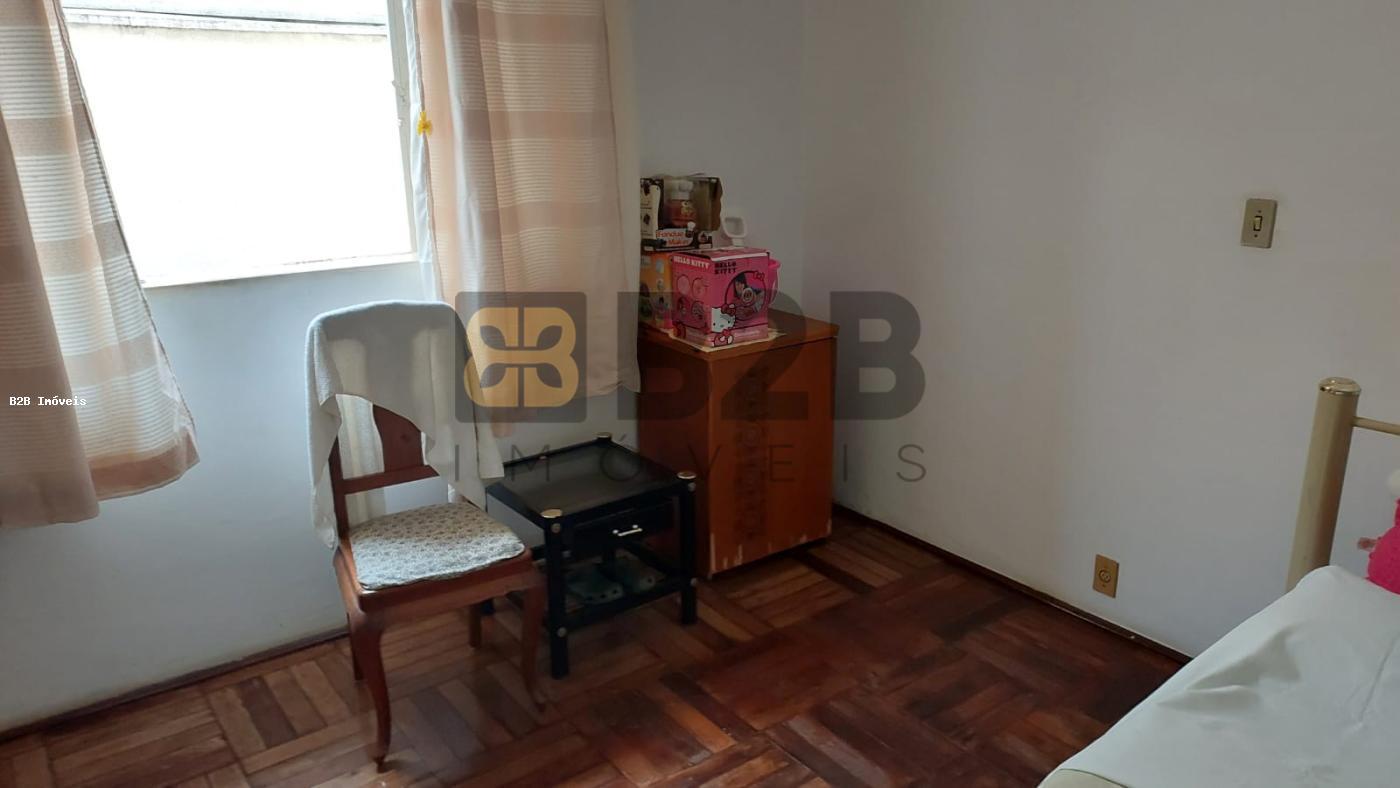 Casa à venda com 5 quartos, 266m² - Foto 19