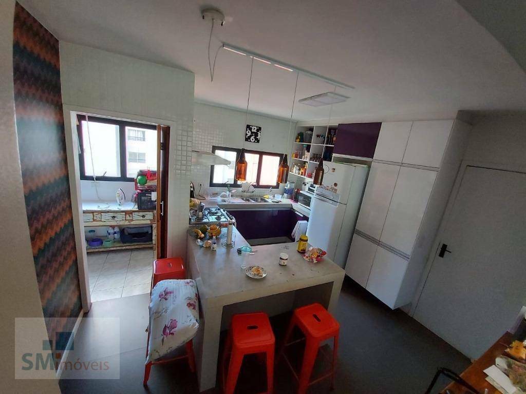 Apartamento à venda com 3 quartos, 130m² - Foto 4