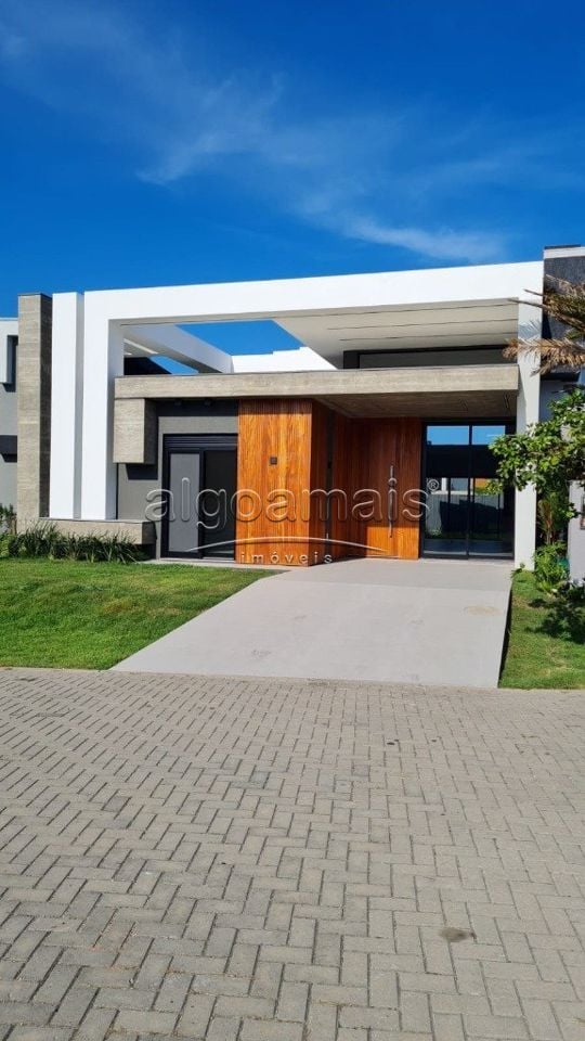 Casa de Condomínio à venda com 4 quartos, 130m² - Foto 2