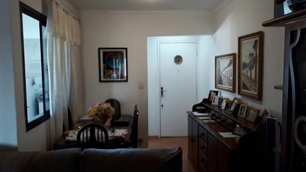 Apartamento à venda com 2 quartos, 70m² - Foto 13