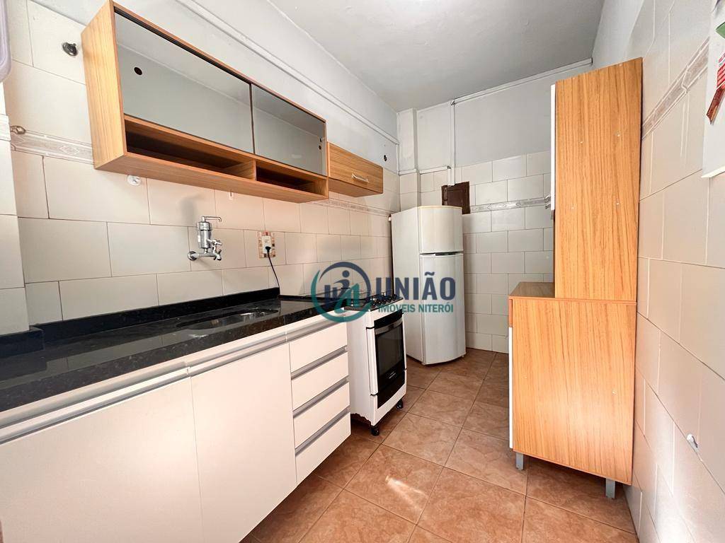 Apartamento à venda com 2 quartos, 70m² - Foto 22