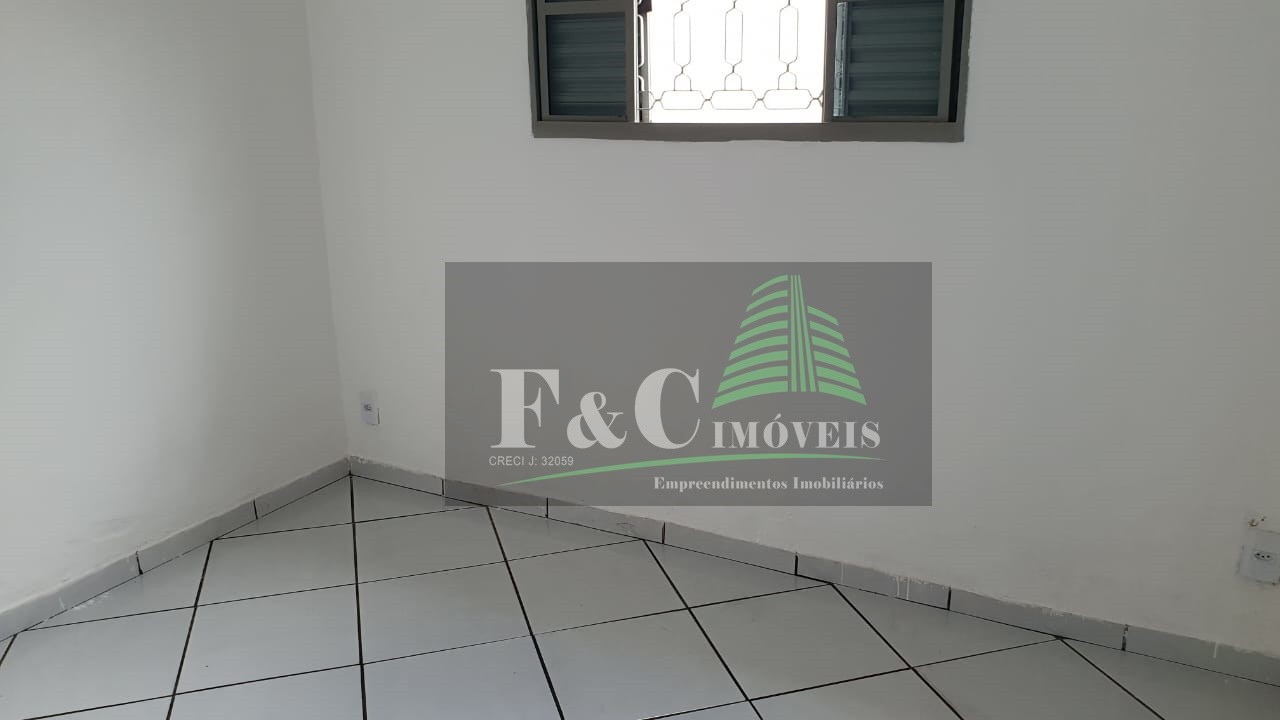 Casa para alugar com 2 quartos, 125m² - Foto 10