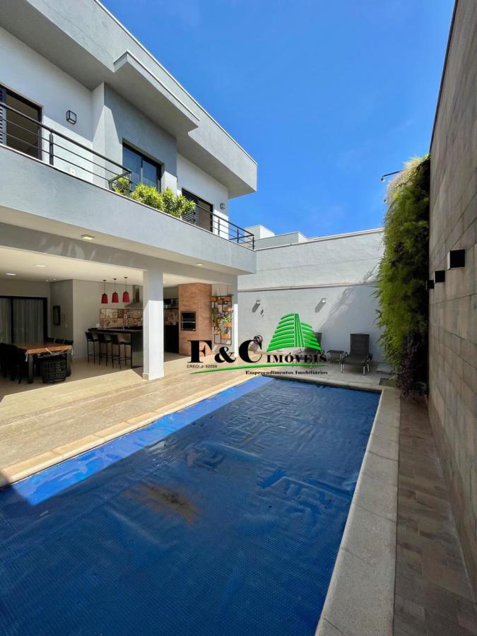 Casa de Condomínio à venda com 3 quartos, 250m² - Foto 3