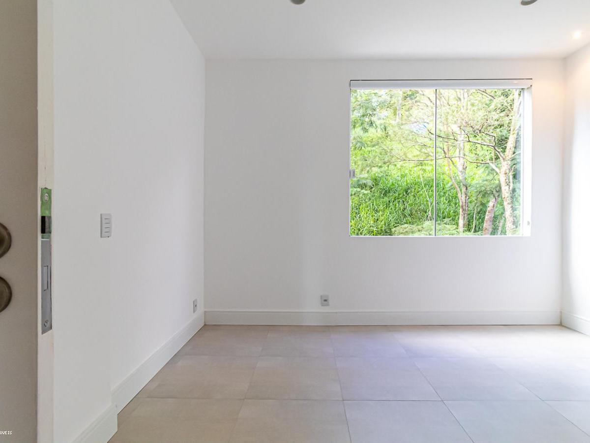 Casa à venda com 4 quartos, 436m² - Foto 24