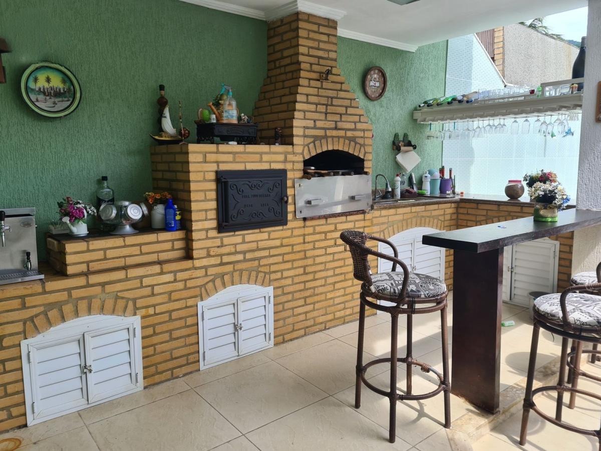 Casa de Condomínio à venda com 4 quartos, 300m² - Foto 6