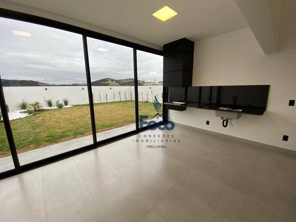 Casa à venda com 3 quartos, 180m² - Foto 3