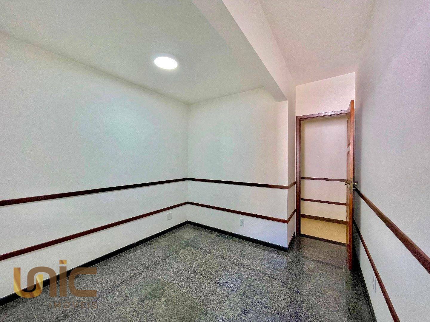 Casa à venda com 5 quartos, 600m² - Foto 29