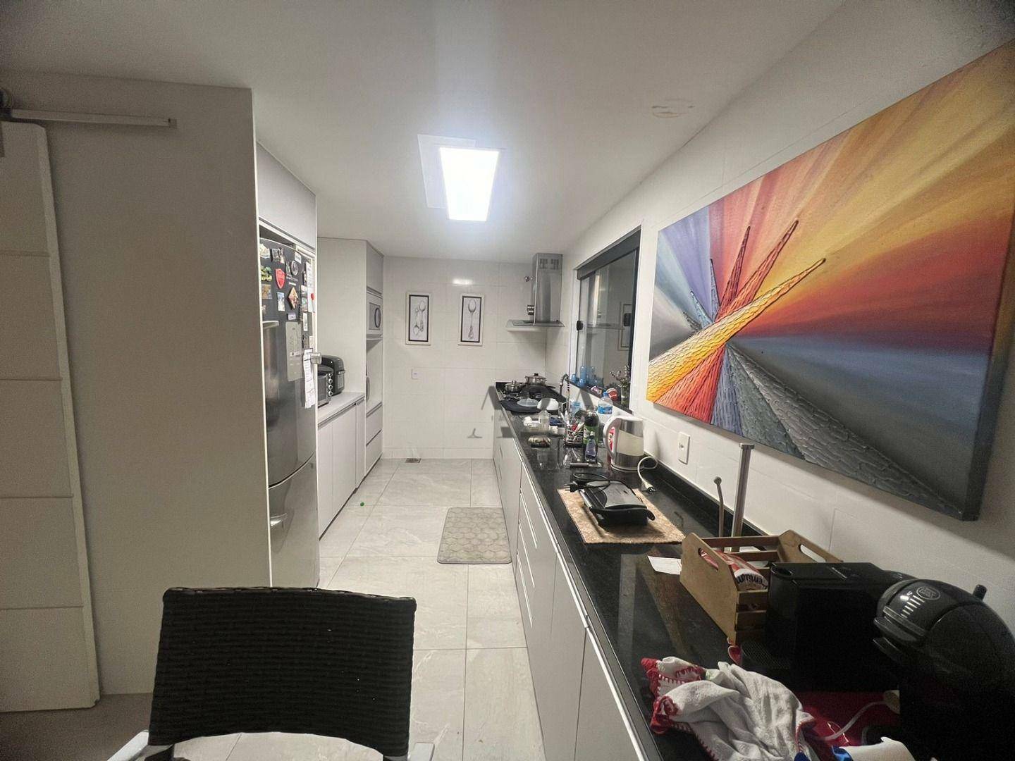 Casa de Condomínio à venda com 4 quartos, 250m² - Foto 9