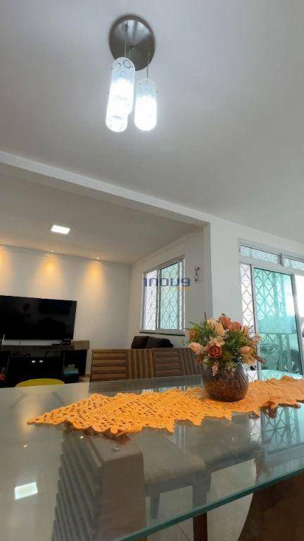 Casa, 4 quartos, 230 m² - Foto 8