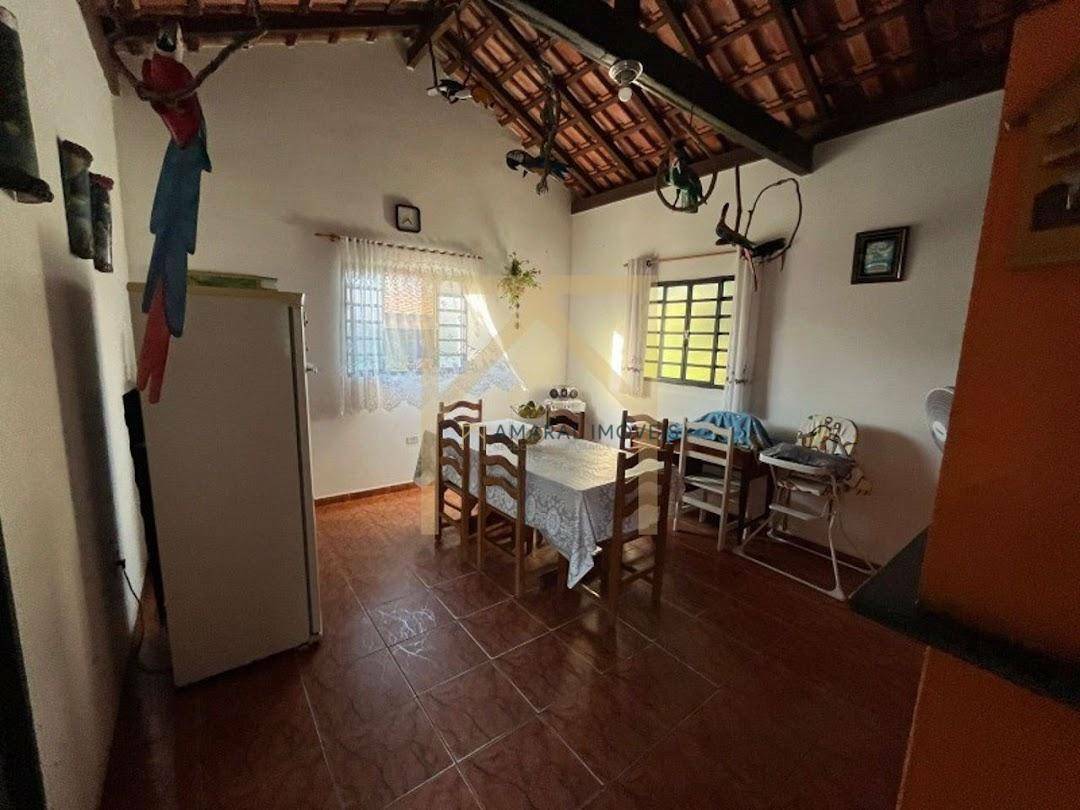 Chácara à venda com 3 quartos, 200m² - Foto 6