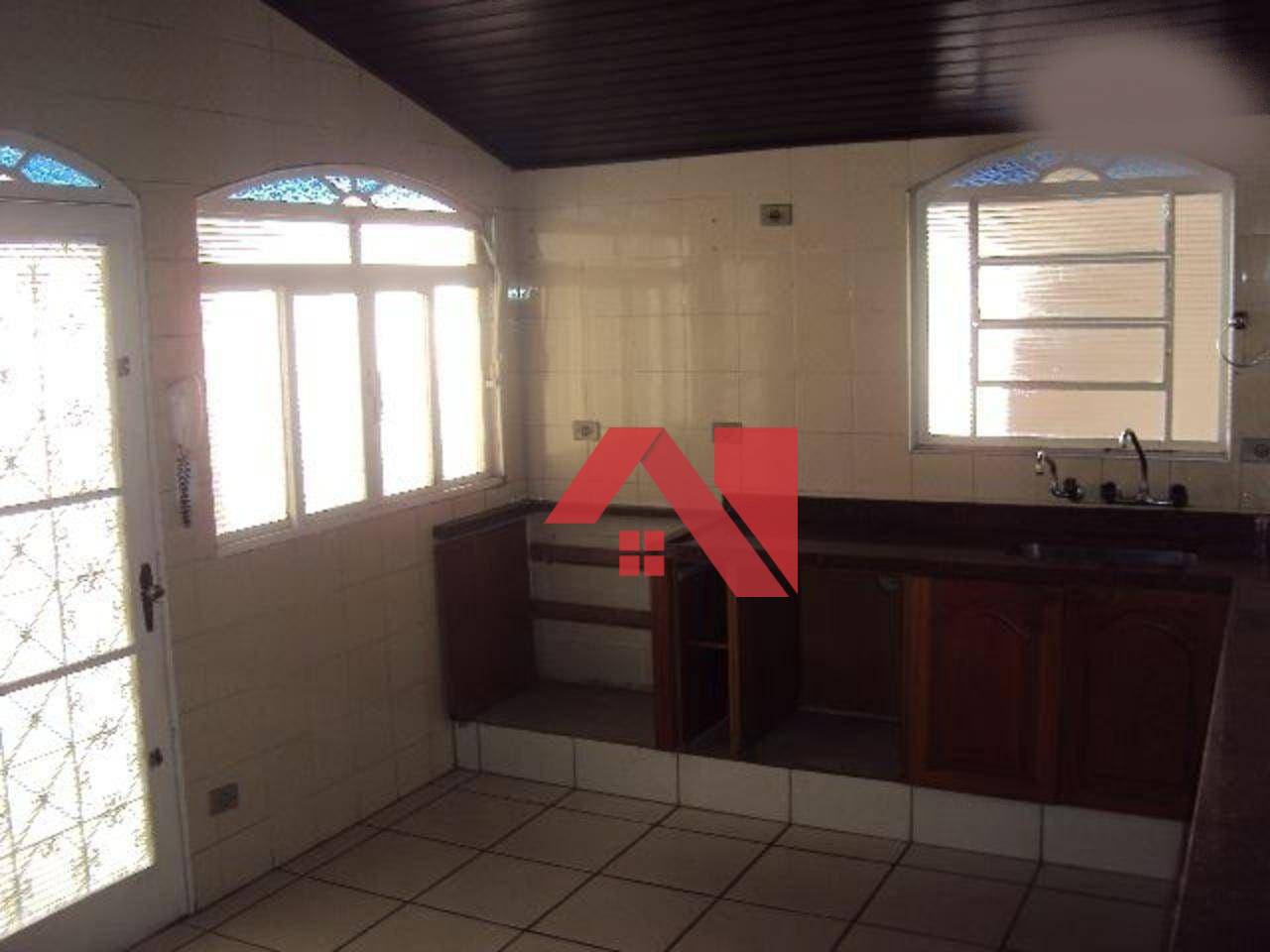 Casa à venda com 3 quartos, 190m² - Foto 11