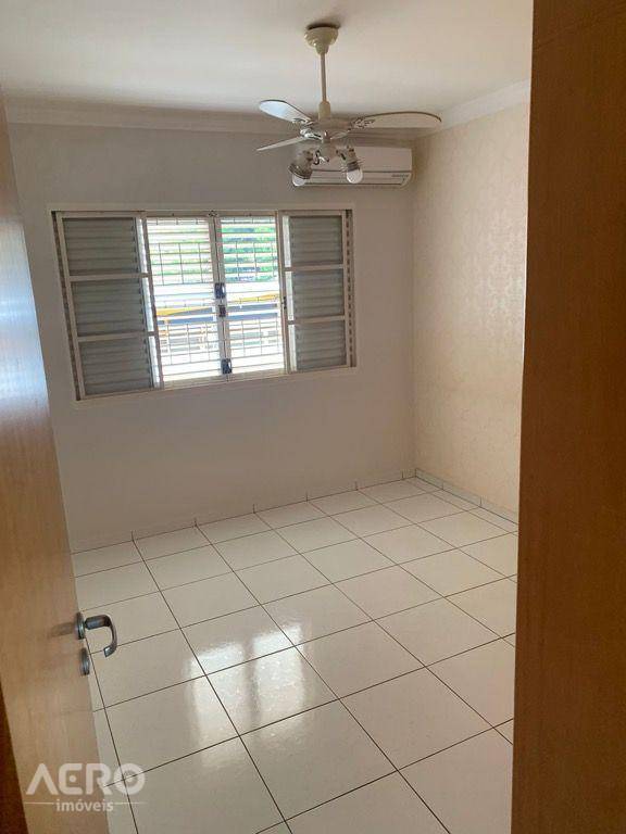 Casa à venda com 4 quartos, 160m² - Foto 15