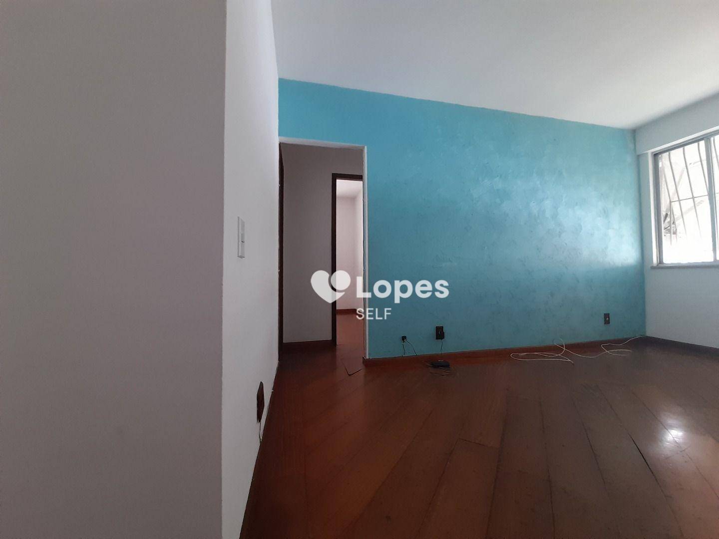 Apartamento à venda com 2 quartos, 90m² - Foto 2