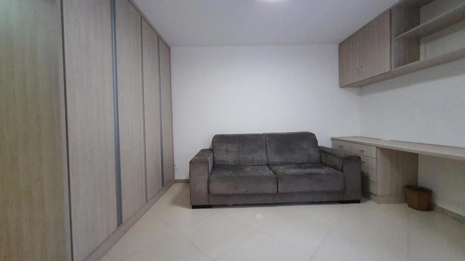Casa à venda com 4 quartos, 233m² - Foto 29
