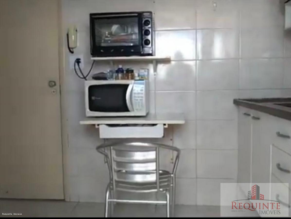 Apartamento à venda com 1 quarto, 51m² - Foto 16