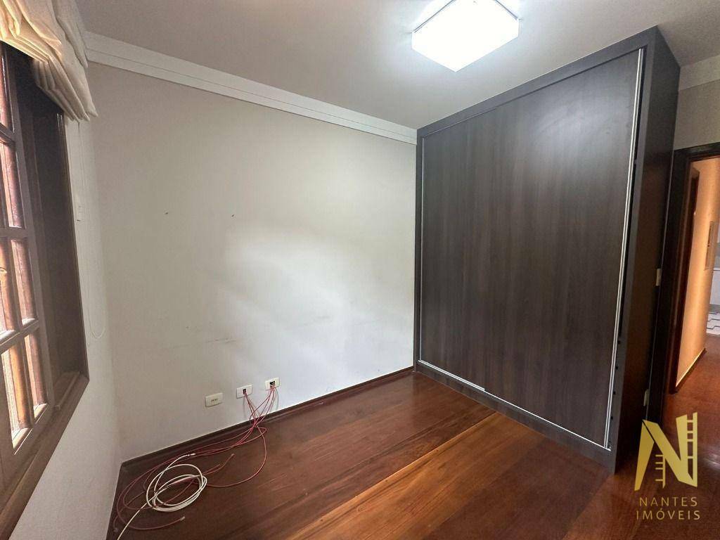 Casa à venda com 3 quartos, 210m² - Foto 21