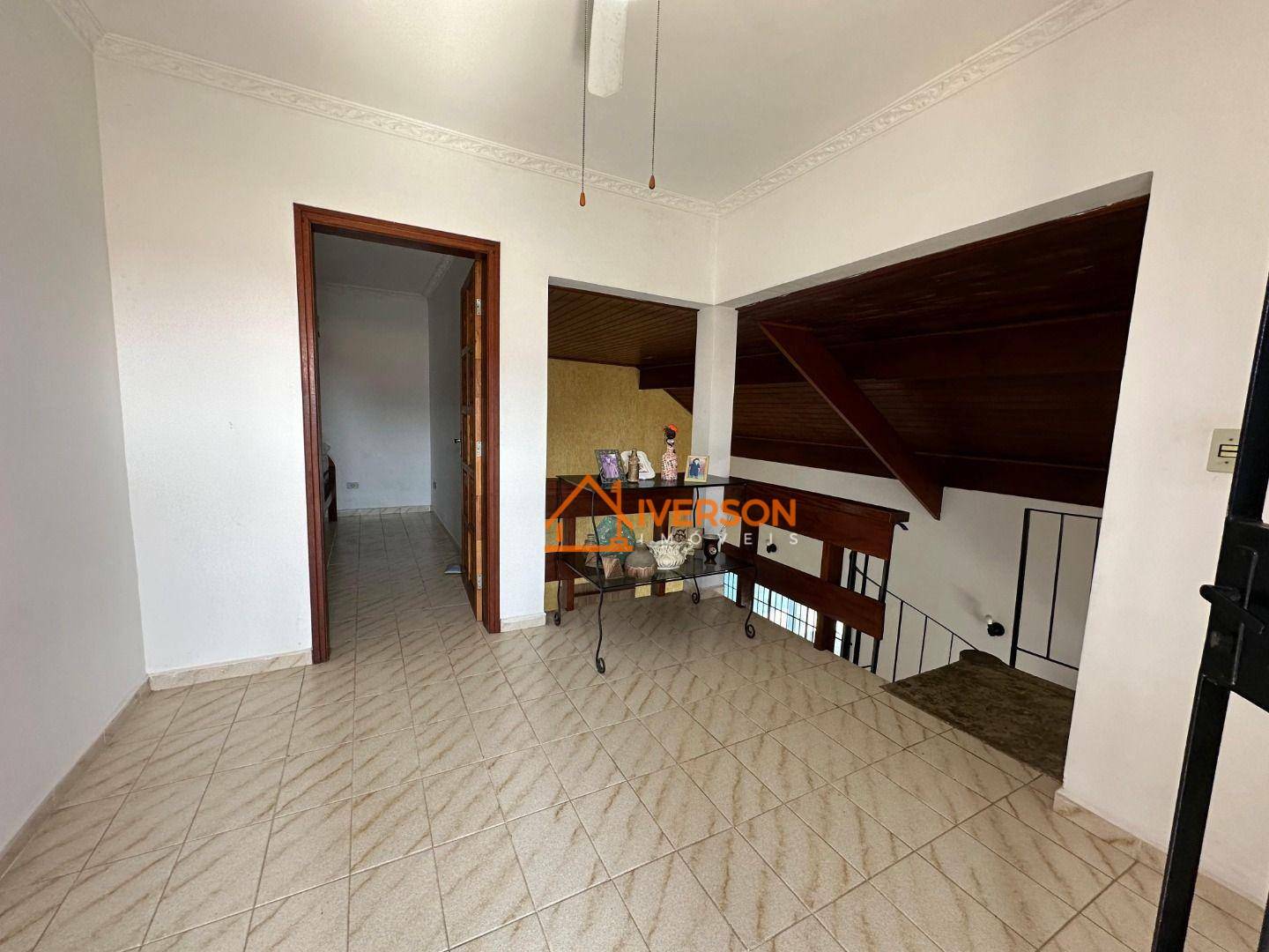 Casa à venda com 4 quartos, 189m² - Foto 17