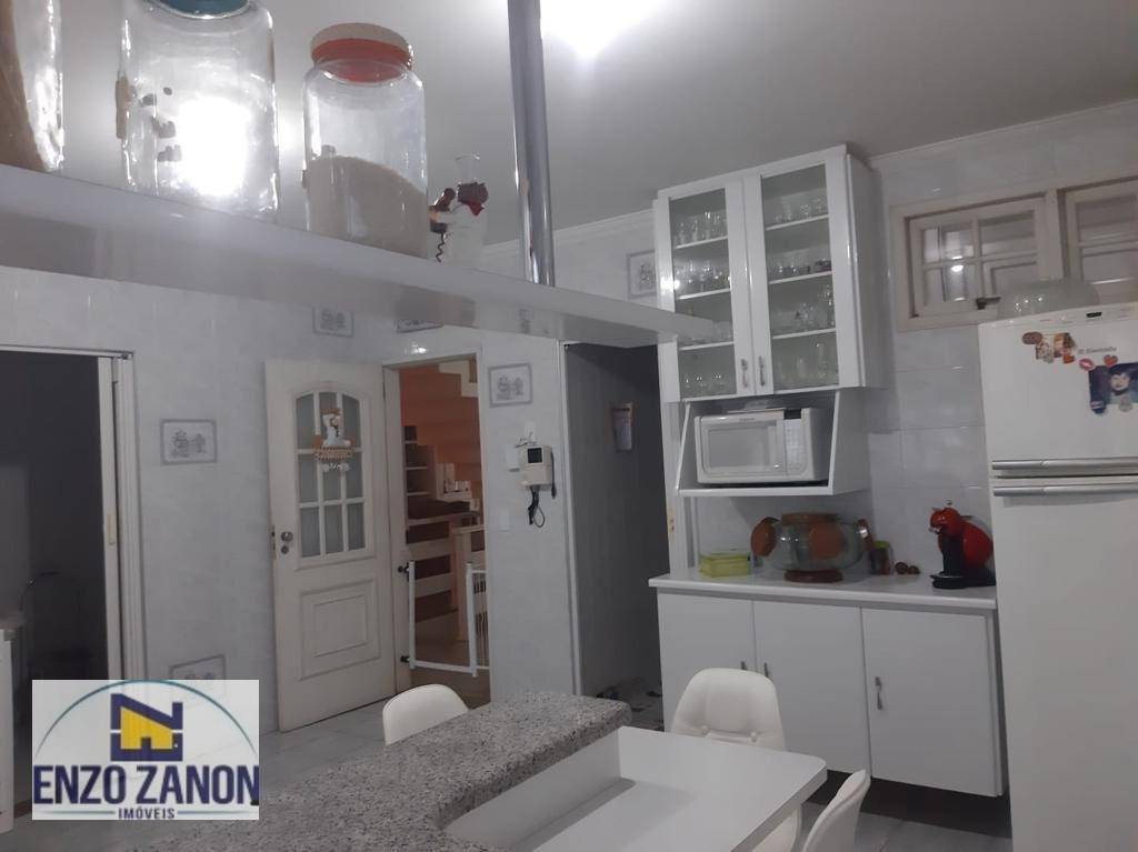 Sobrado à venda com 3 quartos, 326m² - Foto 11