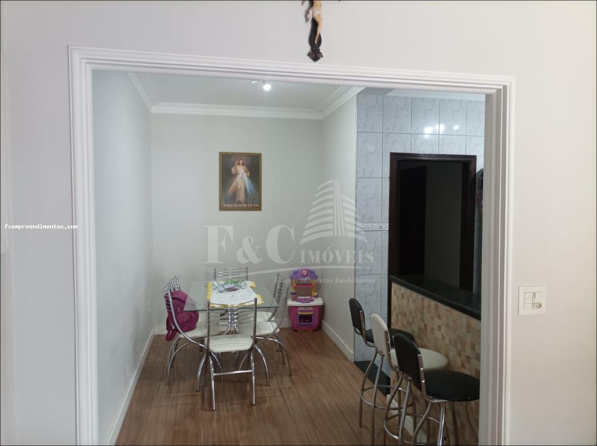 Casa à venda com 2 quartos, 140m² - Foto 14