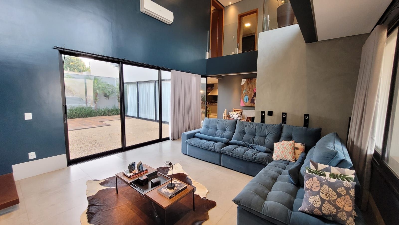 Casa à venda com 3 quartos, 214m² - Foto 3