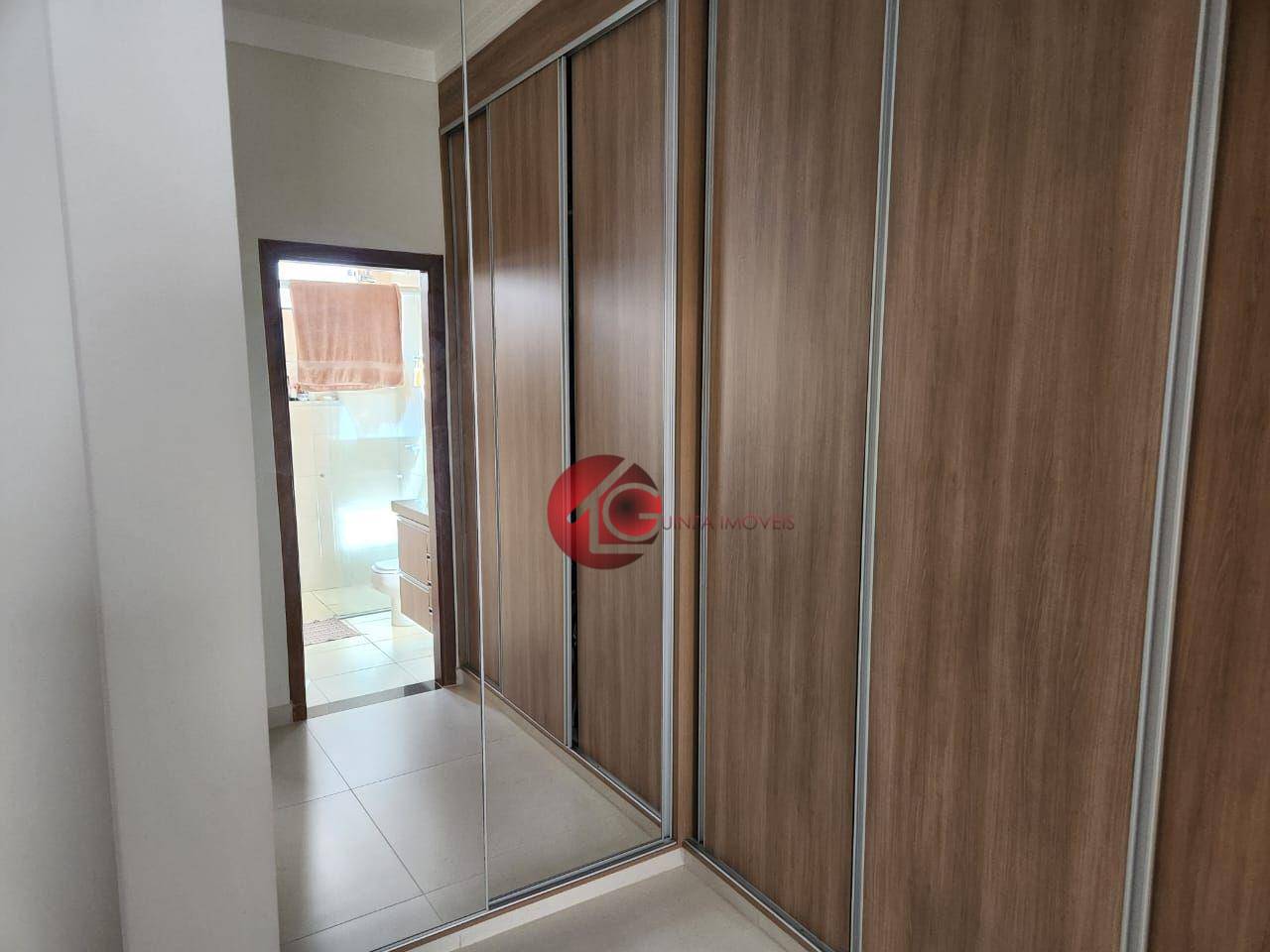 Casa à venda com 3 quartos, 192m² - Foto 4