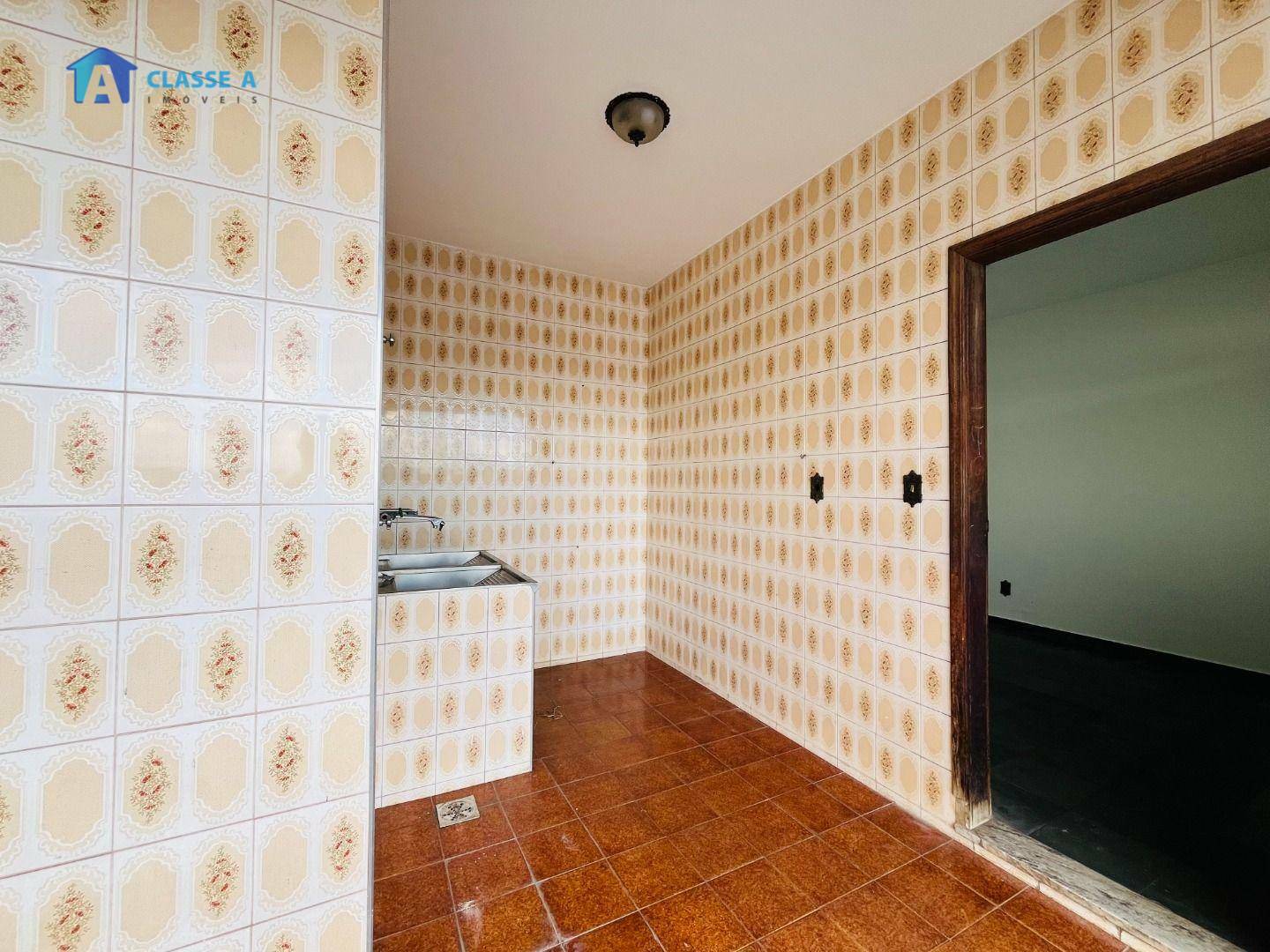 Casa à venda com 5 quartos, 360m² - Foto 18