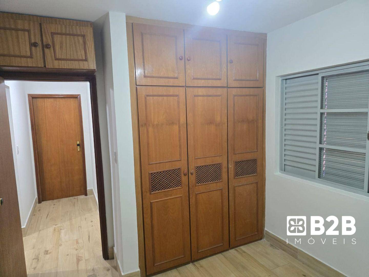 Casa à venda com 5 quartos, 290m² - Foto 16
