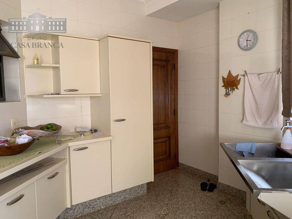 Apartamento à venda com 3 quartos, 260m² - Foto 28