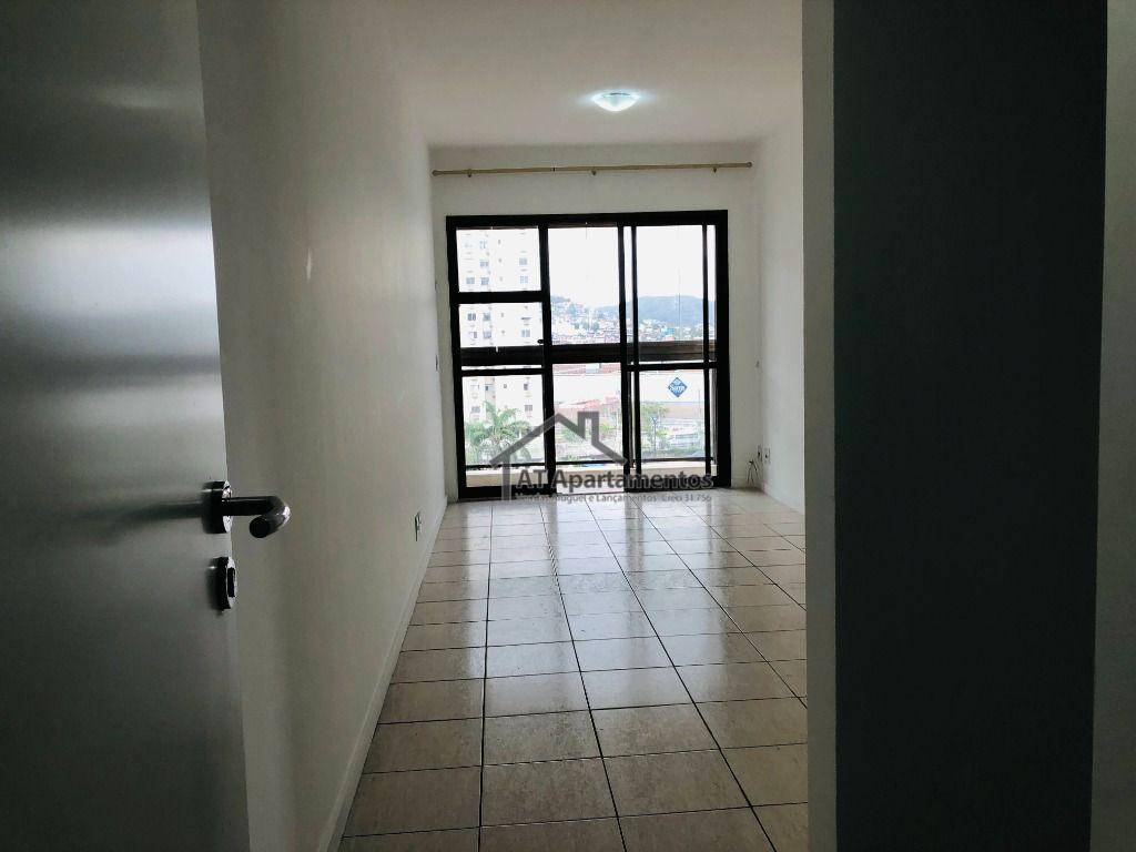 Apartamento à venda com 3 quartos, 72m² - Foto 3