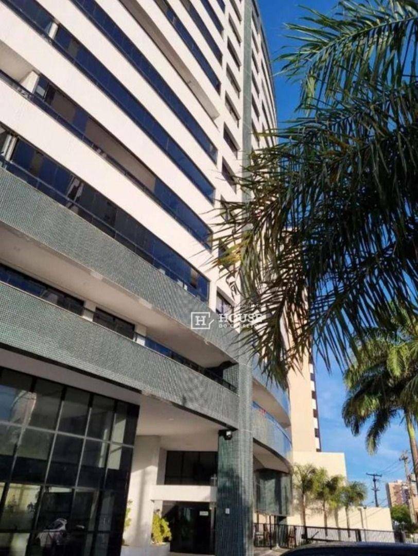 Apartamento à venda com 3 quartos, 156m² - Foto 1
