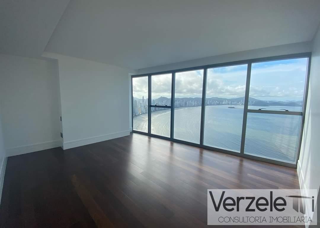 Apartamento à venda com 4 quartos, 230m² - Foto 6