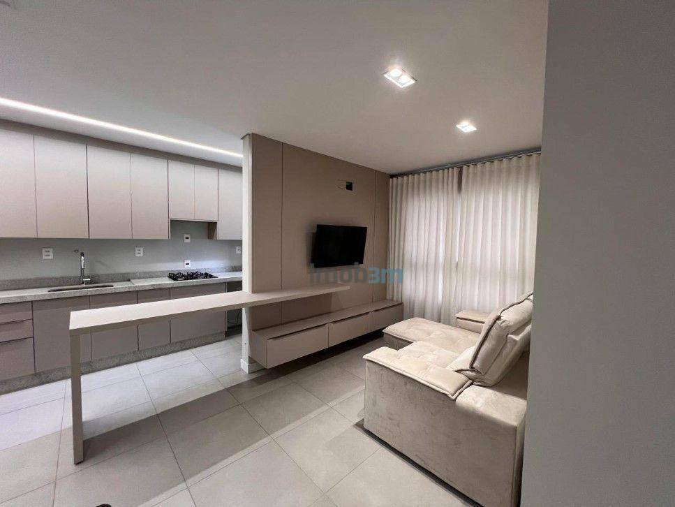 Apartamento à venda com 2 quartos, 62m² - Foto 2