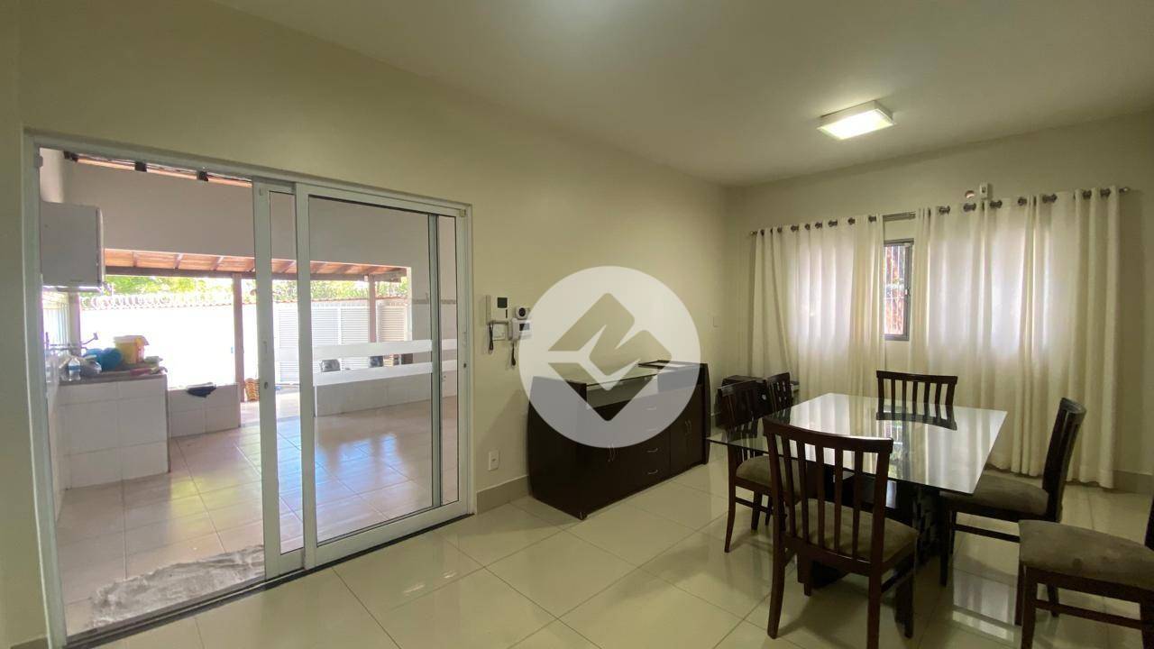 Casa para alugar com 3 quartos, 385m² - Foto 4
