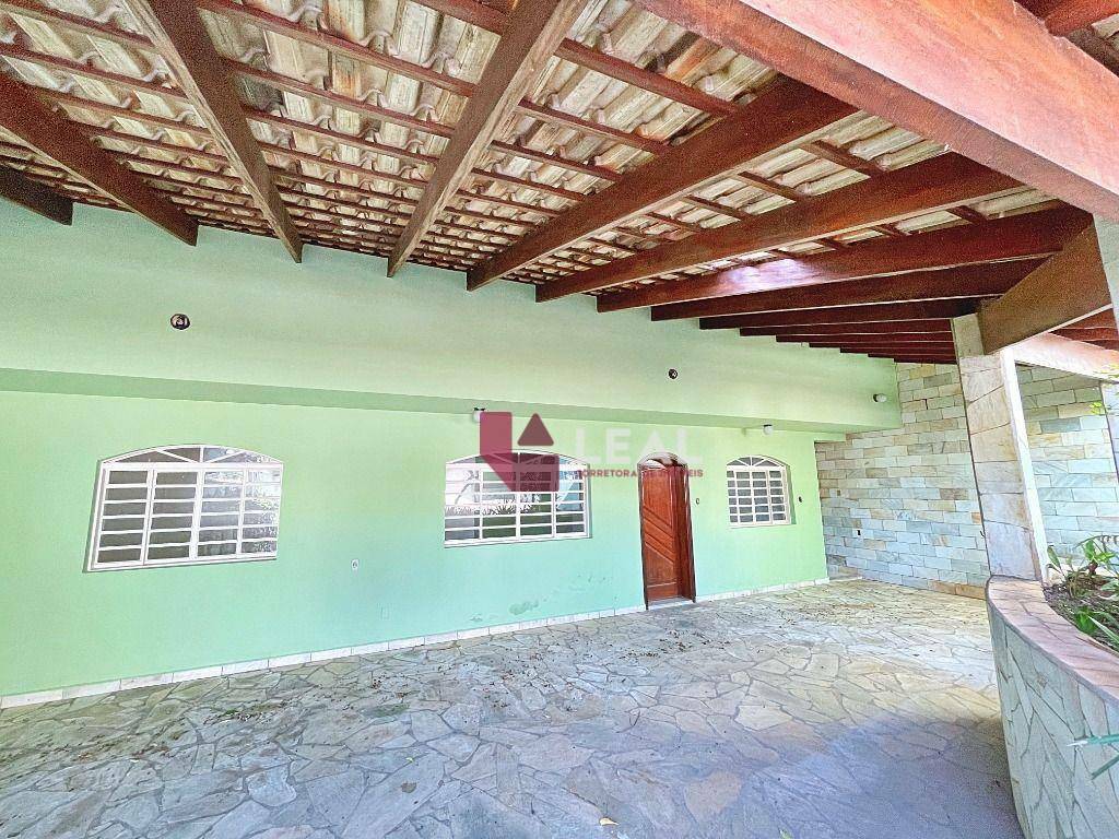 Casa à venda com 3 quartos, 223m² - Foto 12