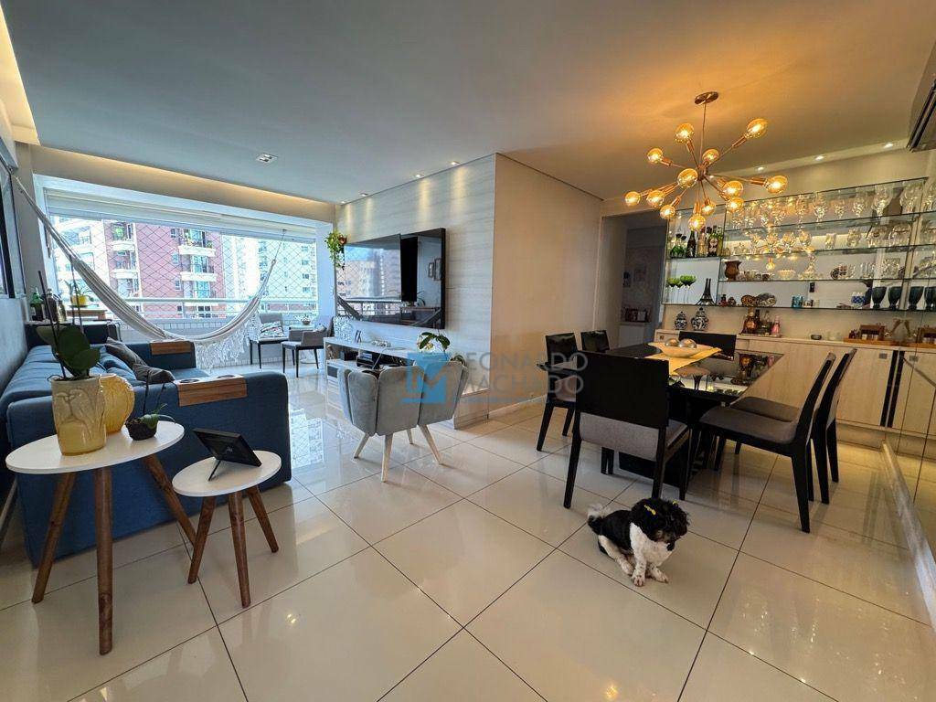 Apartamento à venda com 3 quartos, 110m² - Foto 2