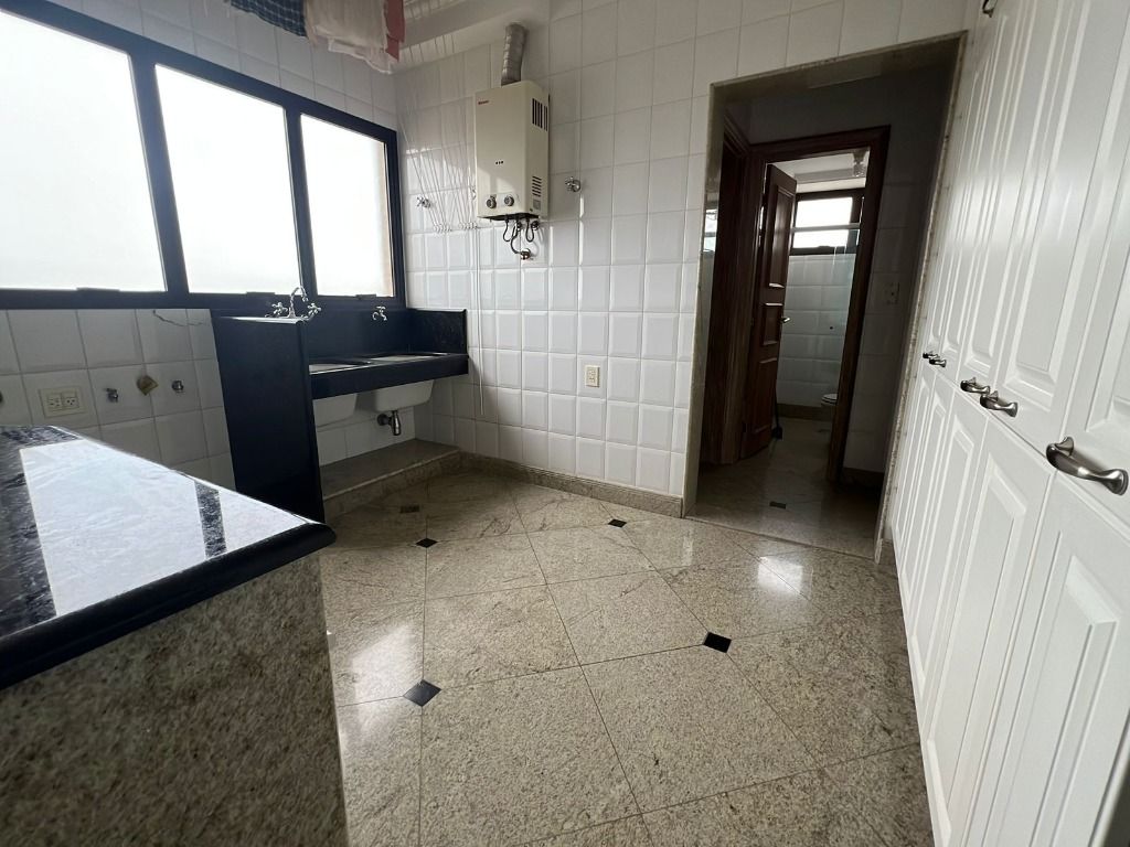 Apartamento à venda com 4 quartos, 468m² - Foto 16