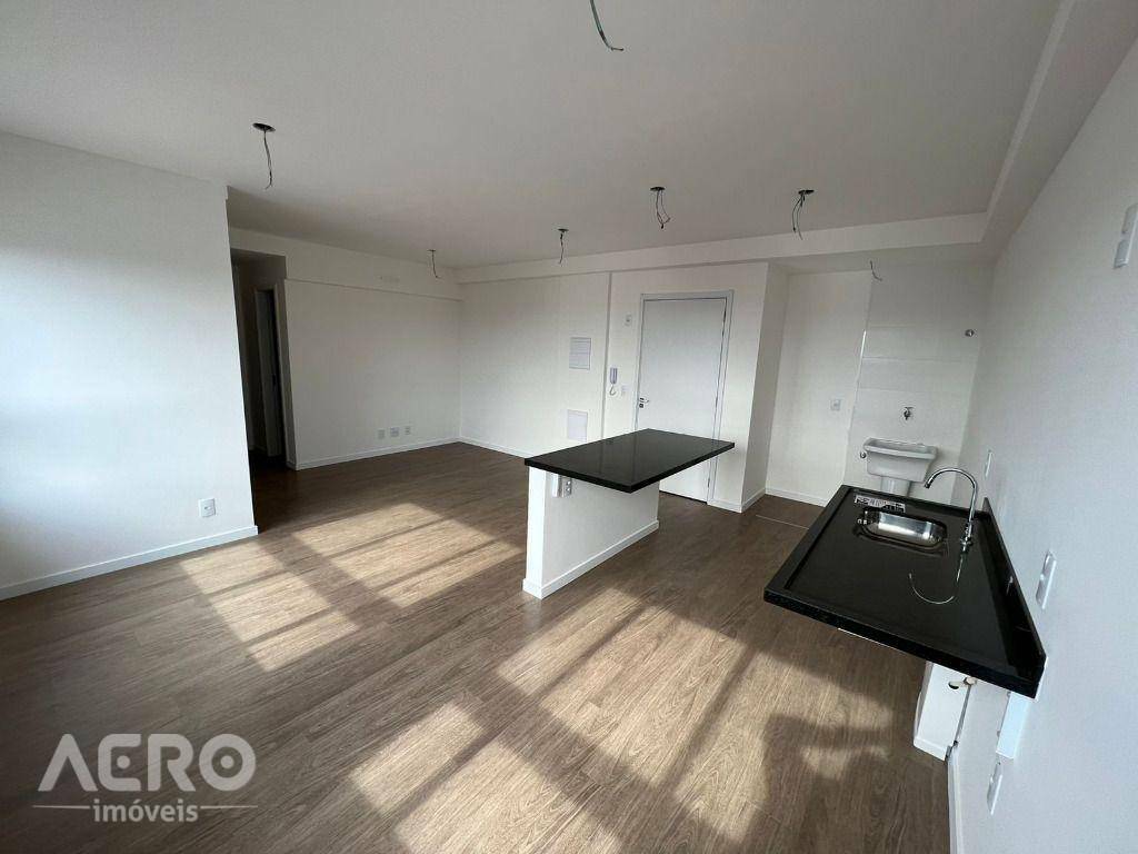 Apartamento à venda com 2 quartos, 60m² - Foto 3