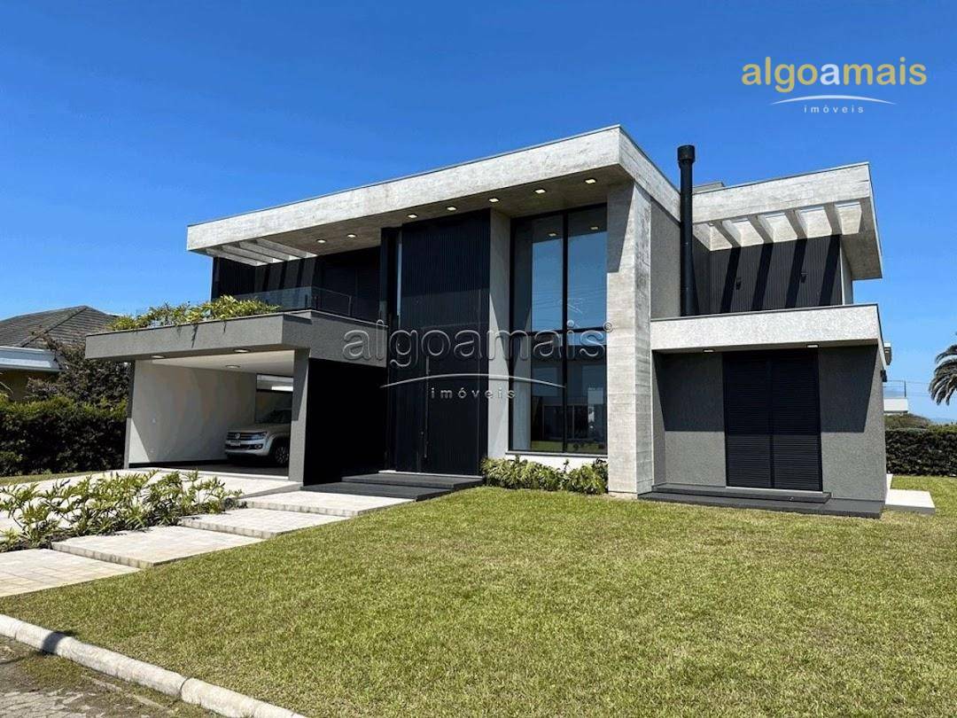 Casa de Condomínio à venda com 4 quartos, 368m² - Foto 1