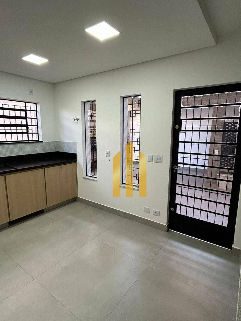 Sobrado à venda e aluguel com 3 quartos, 240m² - Foto 21