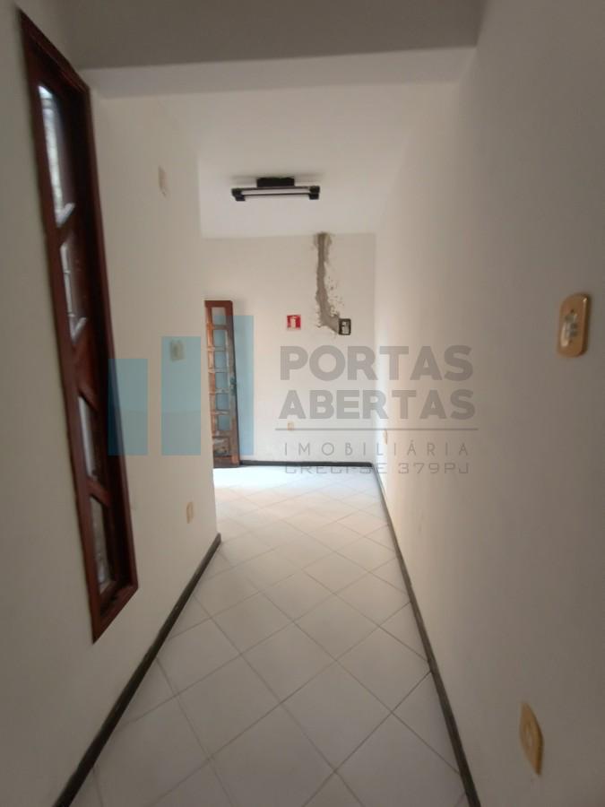 Casa para alugar com 6 quartos, 247m² - Foto 26