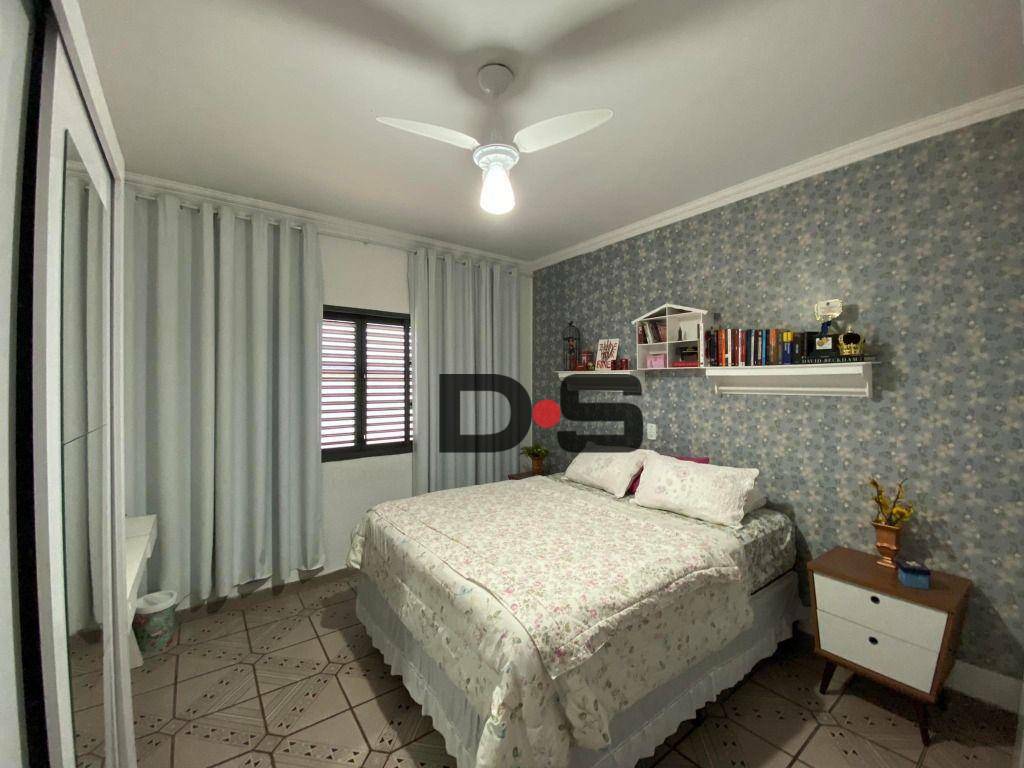 Casa à venda com 3 quartos, 160m² - Foto 5