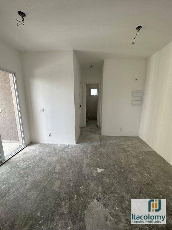 Apartamento à venda com 2 quartos, 51m² - Foto 2