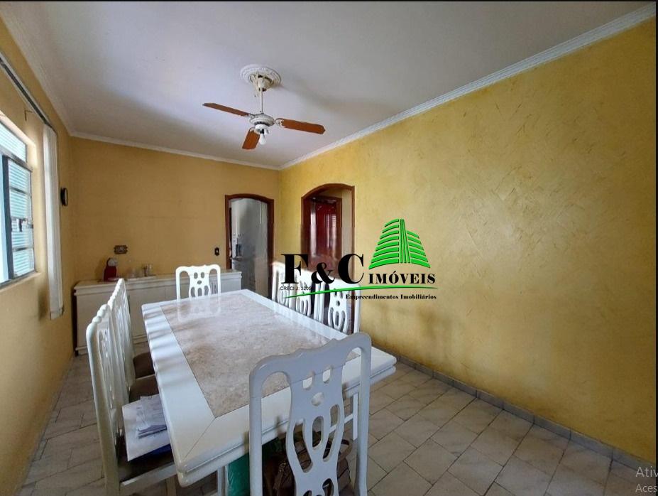 Casa à venda com 3 quartos, 250m² - Foto 12