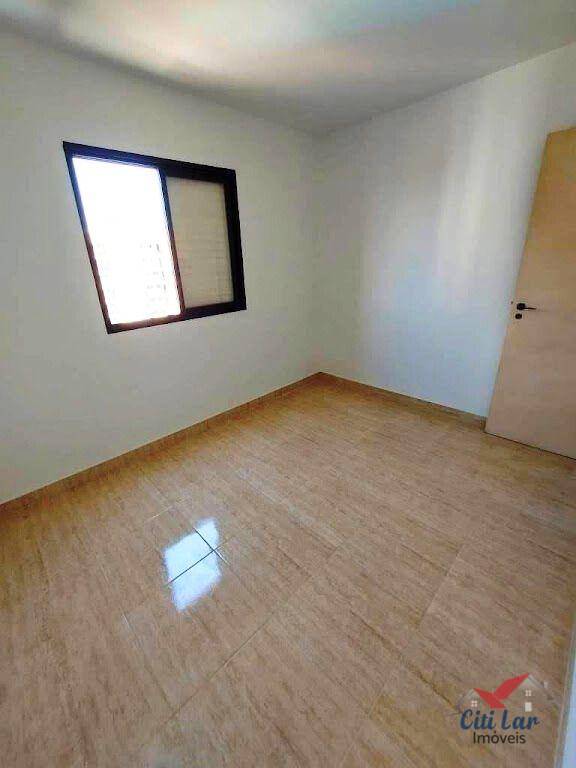 Apartamento à venda com 2 quartos, 60m² - Foto 17