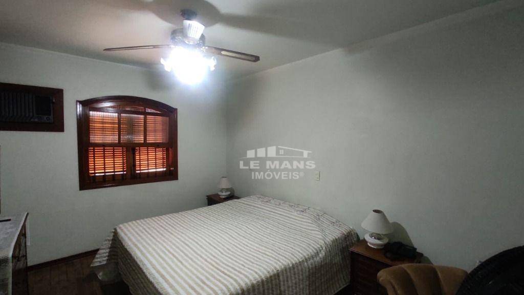 Casa à venda com 4 quartos, 196m² - Foto 22