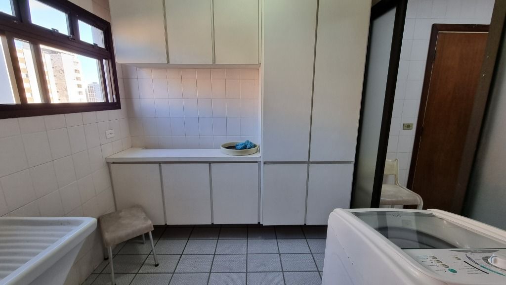 Apartamento à venda com 3 quartos, 140m² - Foto 20