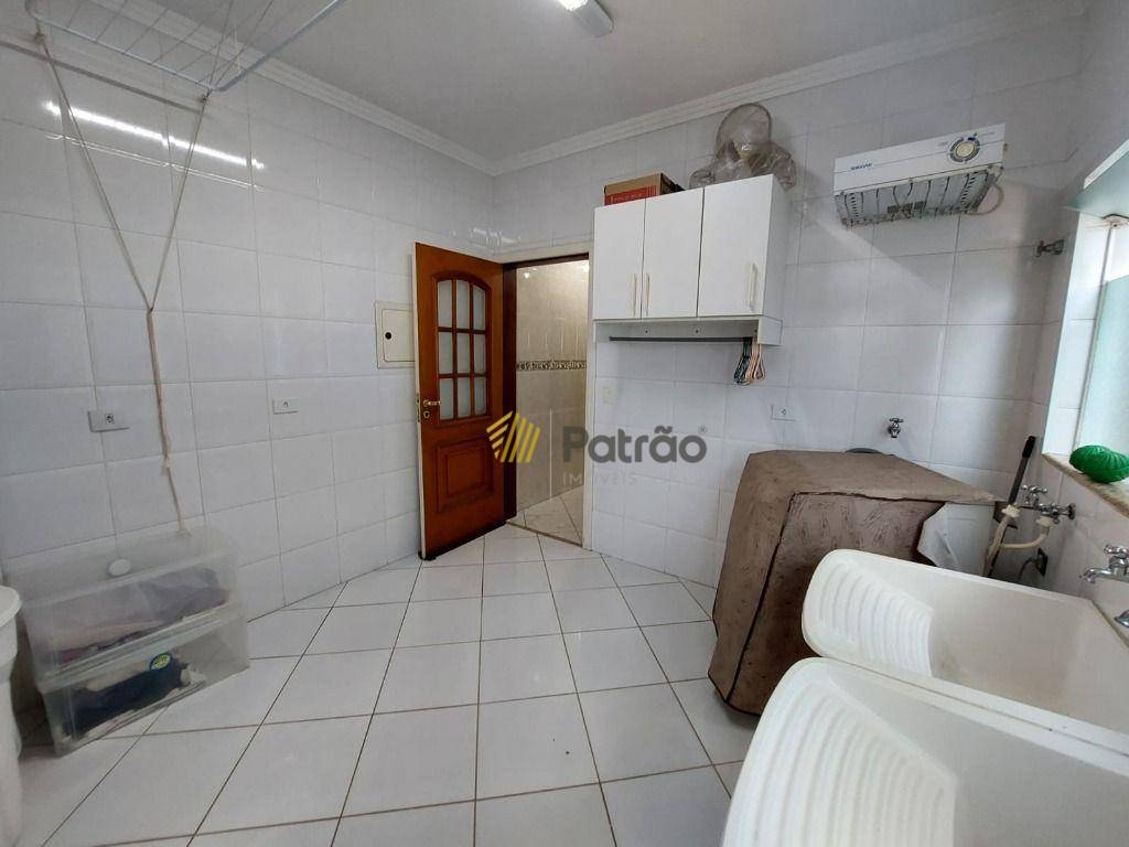 Casa de Condomínio à venda com 5 quartos, 452m² - Foto 52