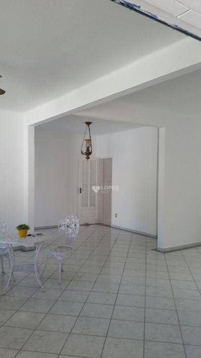 Casa, 4 quartos, 250 m² - Foto 2