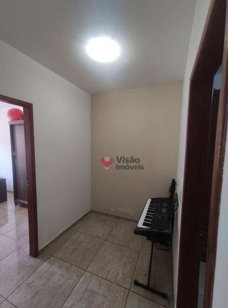 Casa à venda com 2 quartos, 83m² - Foto 12